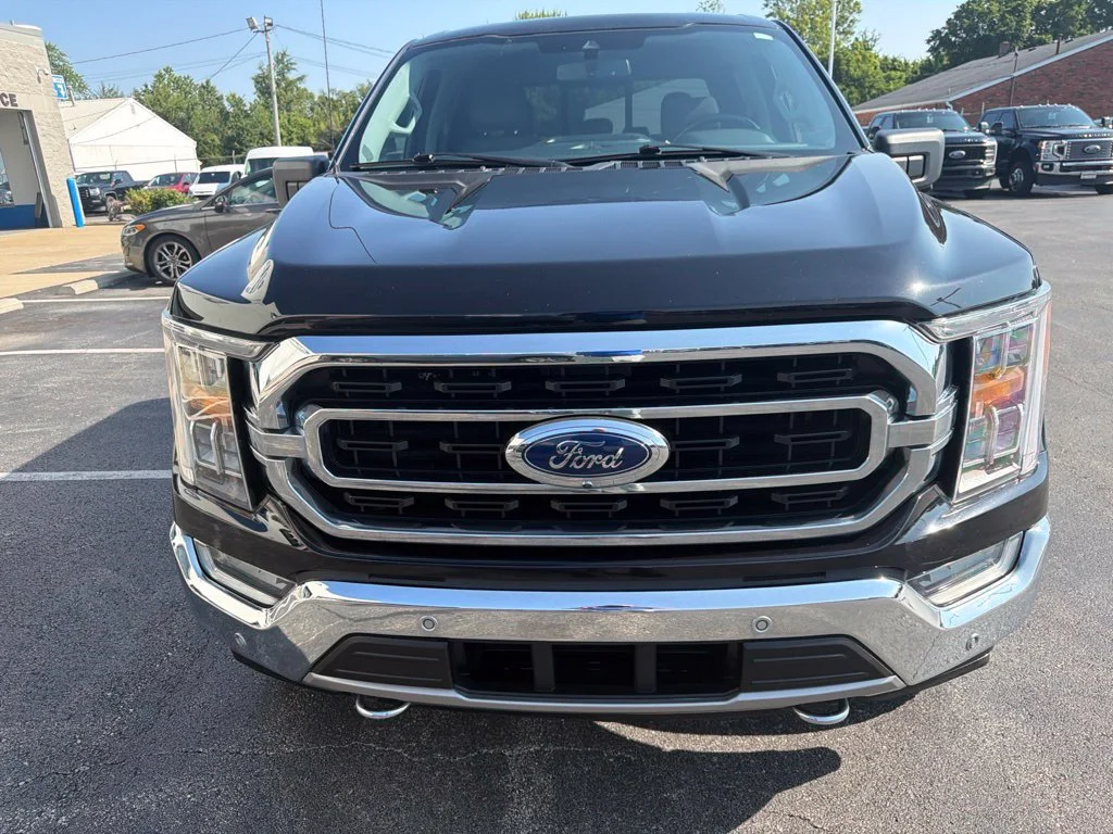 Used 2021 Agate Black Metallic Ford XLT image 8