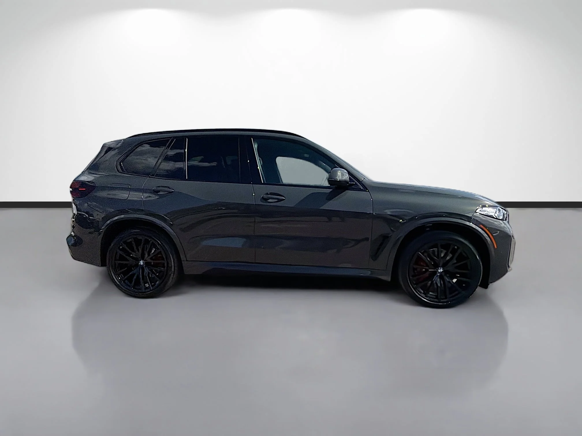 New 2026 Dravit Grey Metallic BMW xDrive40i image 2