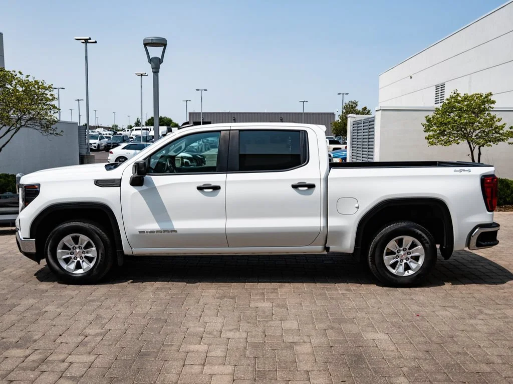Used 2024 Summit White GMC Pro image 5