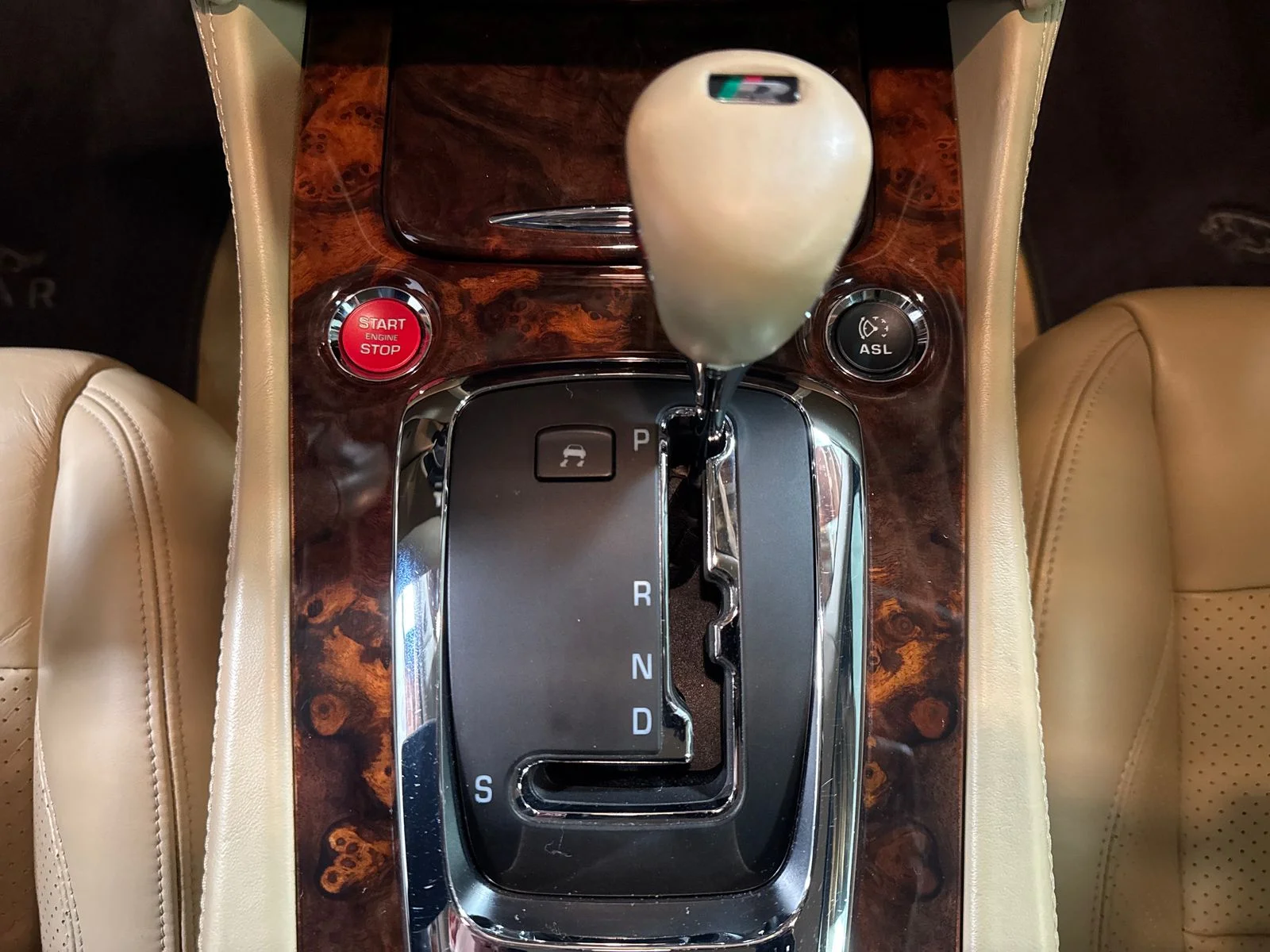Used 2008 Winter Gold Jaguar XKR Base image 27