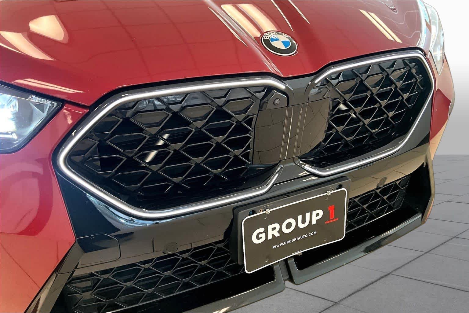 Used 2025 Vegas Red Metallic BMW xDrive28i image 28