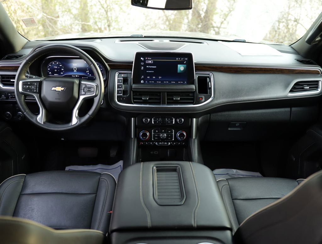 Used 2023 Silver Sage Metallic Chevrolet Premier image 20