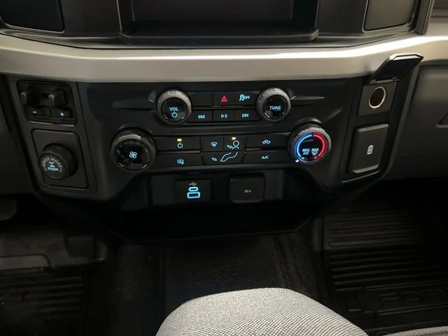 New 2026 Oxford White Ford F-250® XL image 15