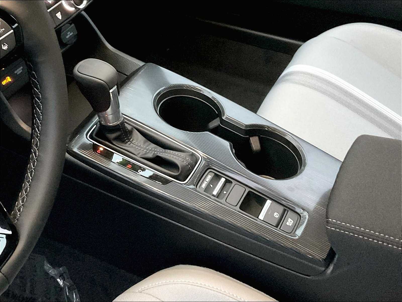 2025 Honda Civic Sport - Photo 14