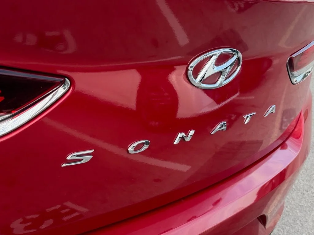 Used 2019 Red Hyundai SEL image 14