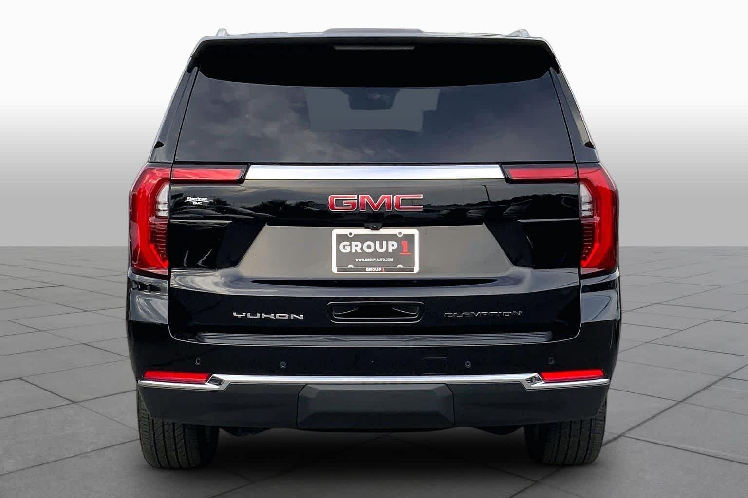Used 2025 Onyx Black GMC Elevation image 5