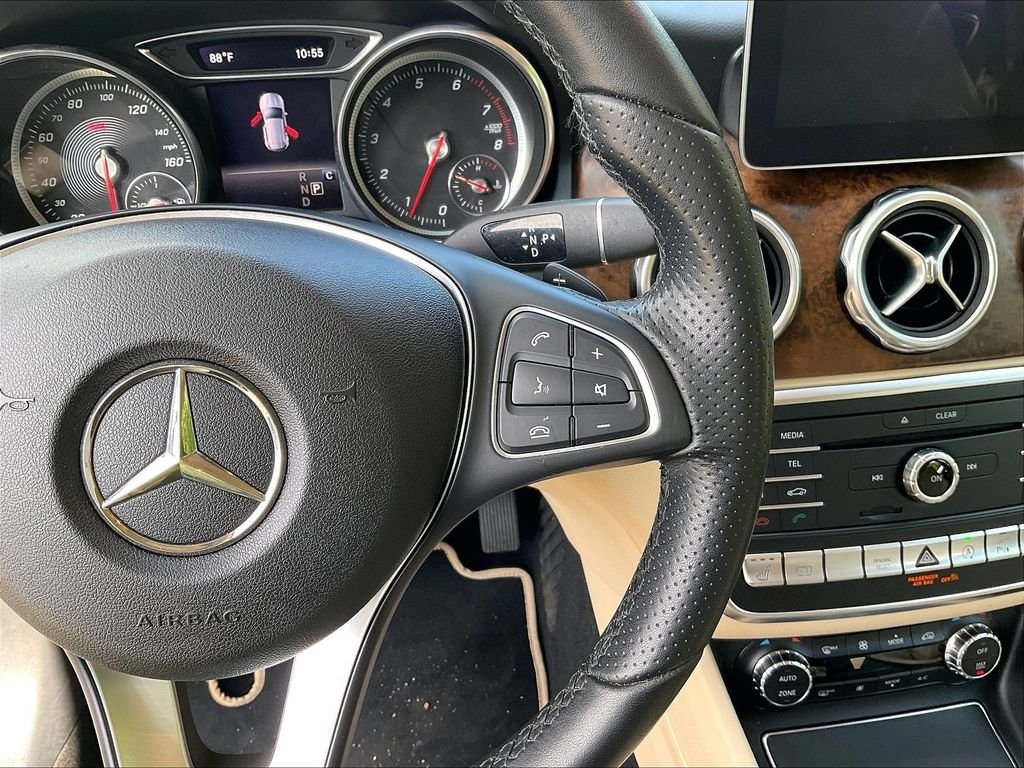 Used 2018 Gray Mercedes-Benz GLA 250 image 24