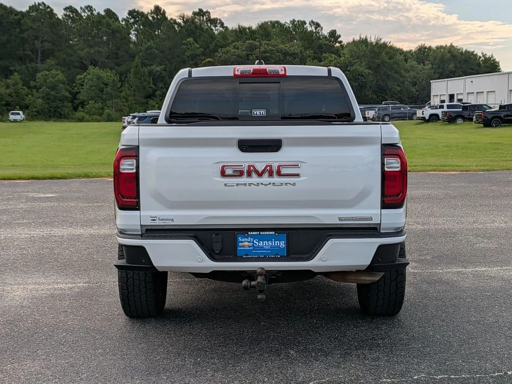Used 2023 White GMC Elevation image 4