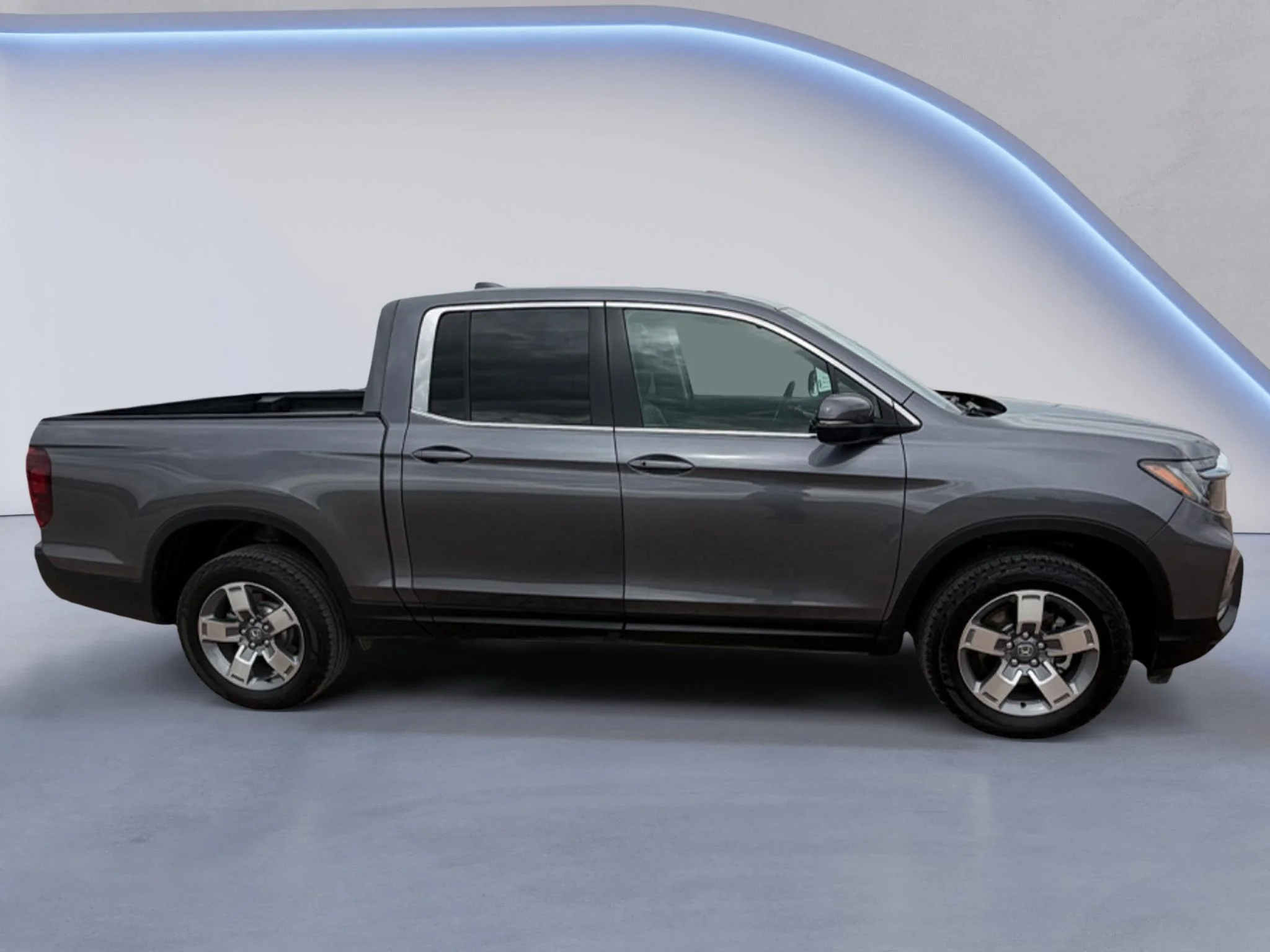 Used 2026 Sonic Gray Pearl Honda RTL image 4