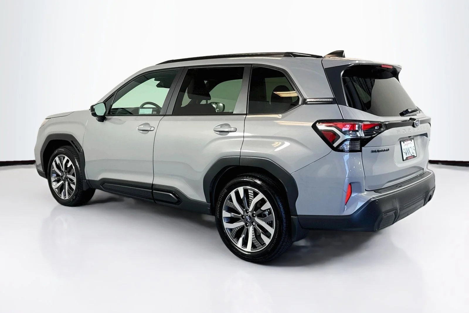 Used 2026 River Rock Pearl Subaru Touring image 7
