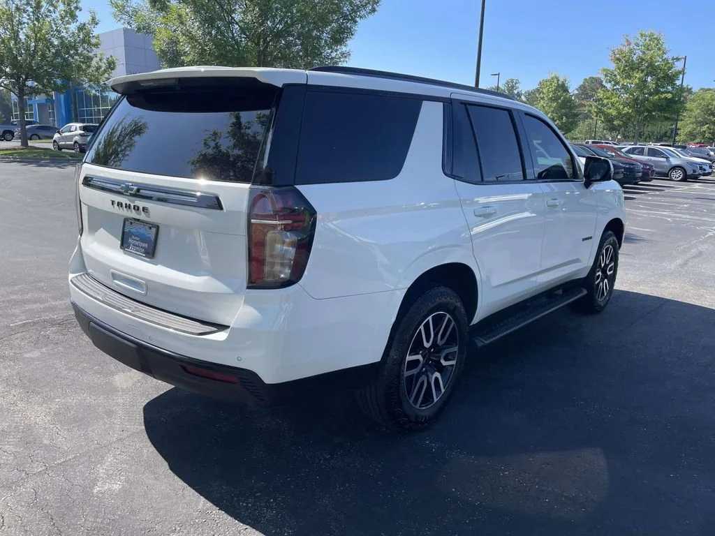Used 2024 Summit White Chevrolet Z71 image 6
