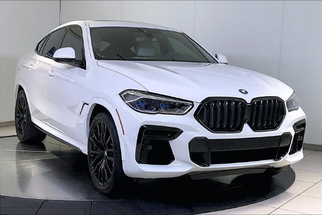 Used 2022 White BMW xDrive40i image 15