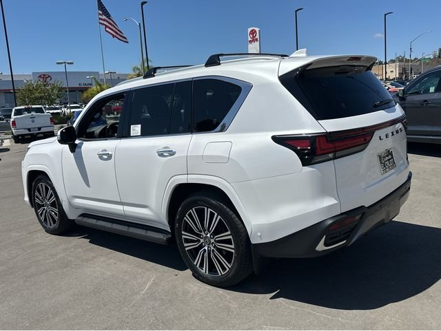 New 2026 Eminent White Pearl Lexus LX 700h LUXURY image 4
