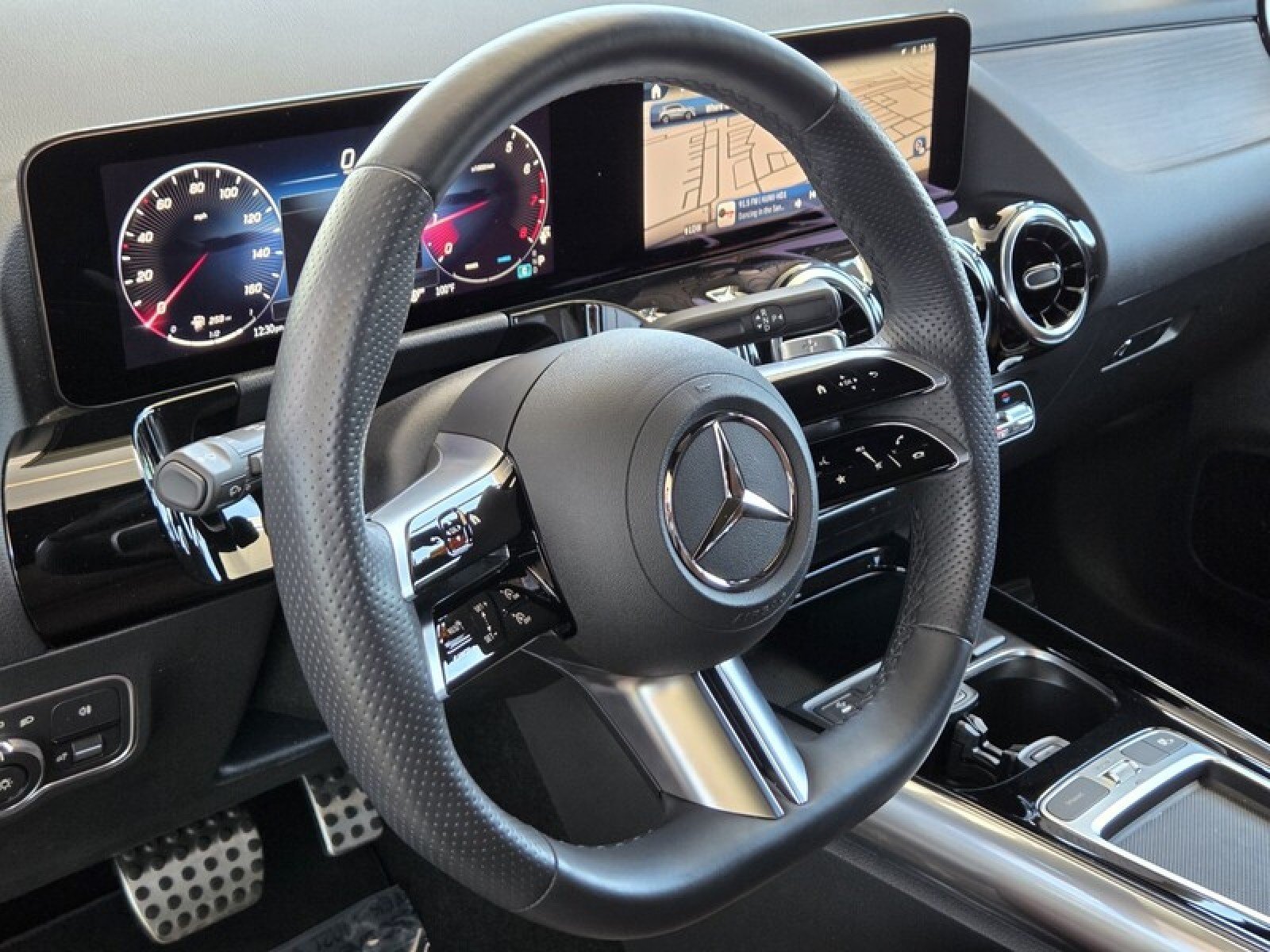 Certified Used 2026 Mountain Grey Metallic Mercedes-Benz GLA 250 image 25