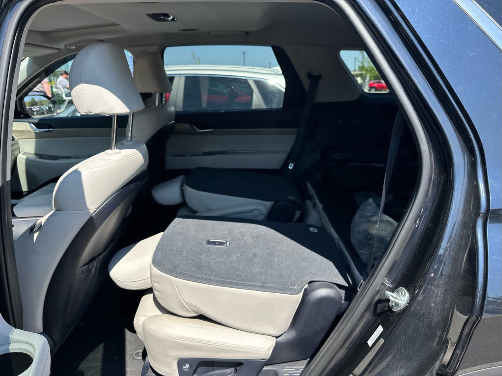 Certified Used 2022 Moonlight Cloud Hyundai SEL image 12