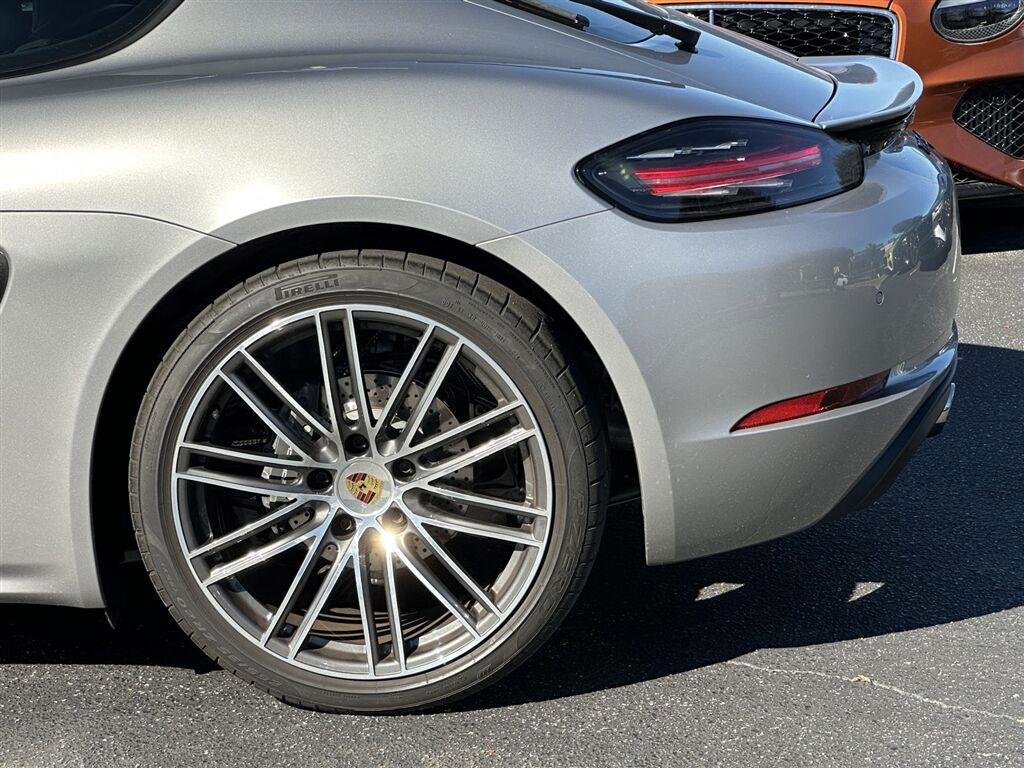 Used 2024  Porsche Style Edition image 43