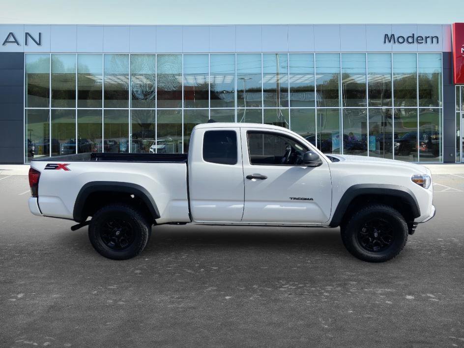Used 2022 White Toyota SR image 4