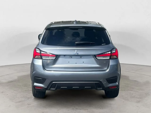 Used 2024 Silver Mitsubishi 2.0 ES image 4
