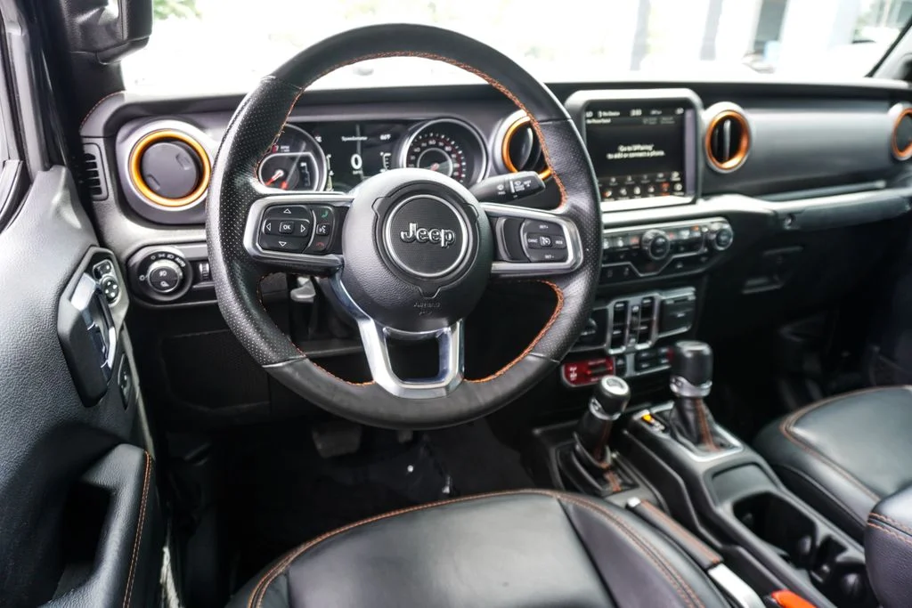Used 2022 Black Jeep Mojave image 11