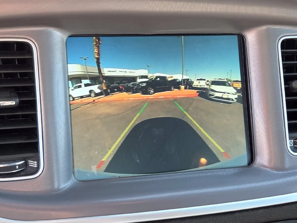 Used 2022 White Dodge SXT image 29