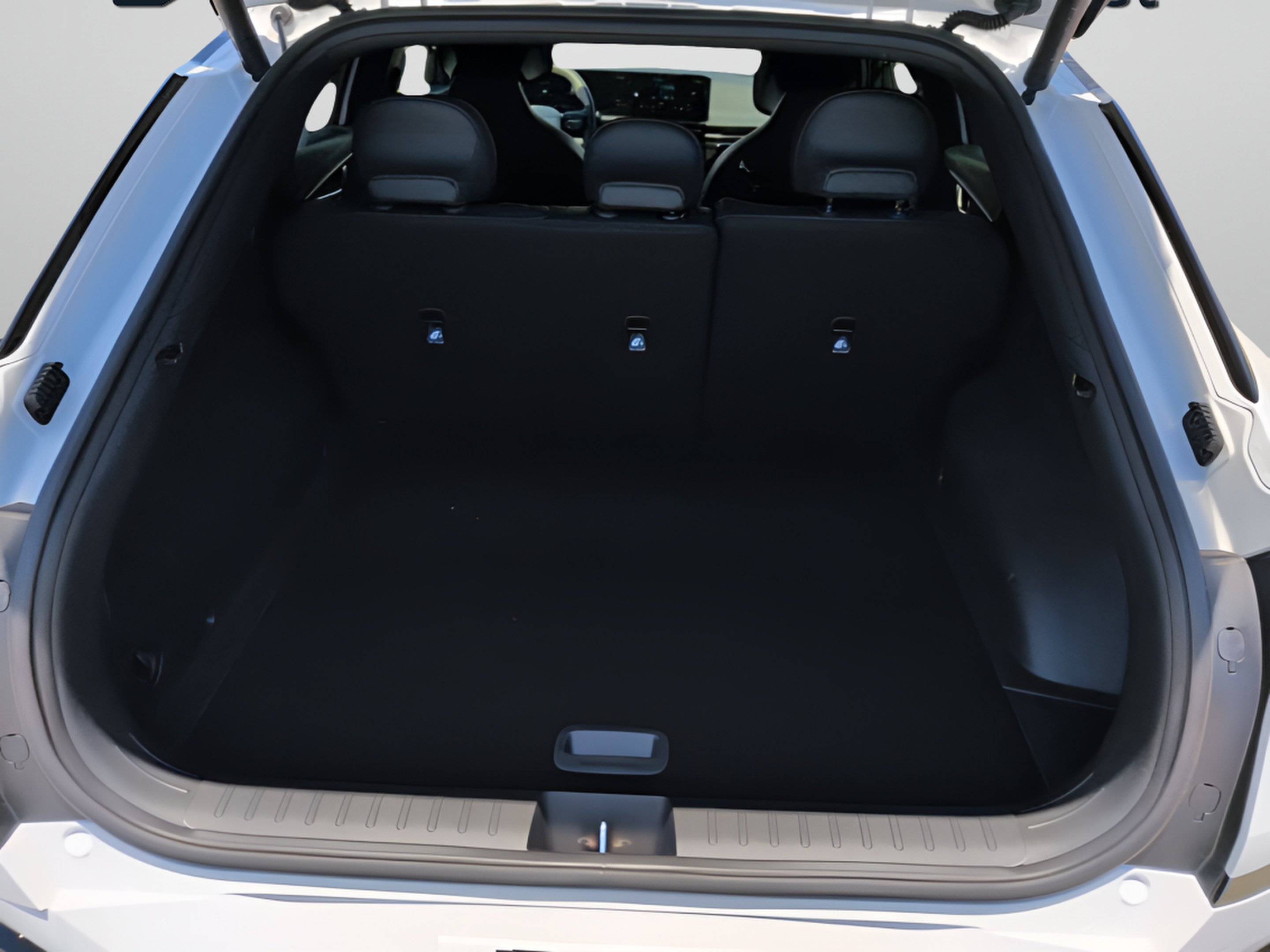 New 2026 Glacier White Pearl/Black Roof Kia GT-Line image 11