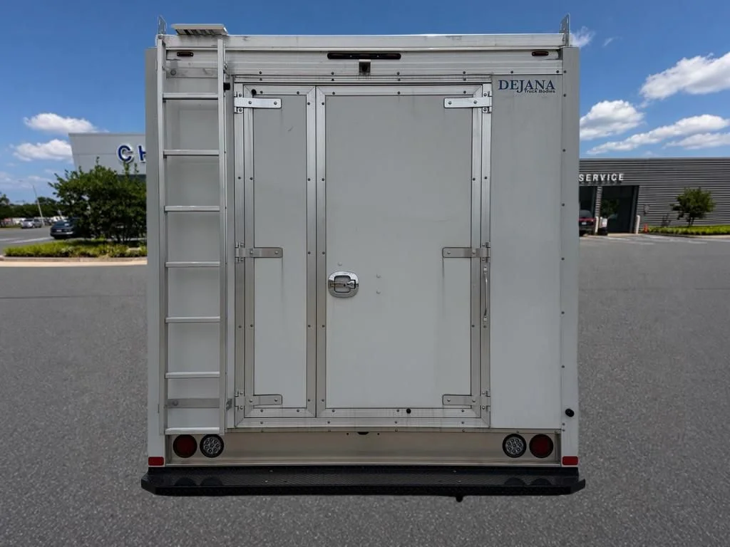 New 2026 Oxford White Ford E-350 SRW image 6