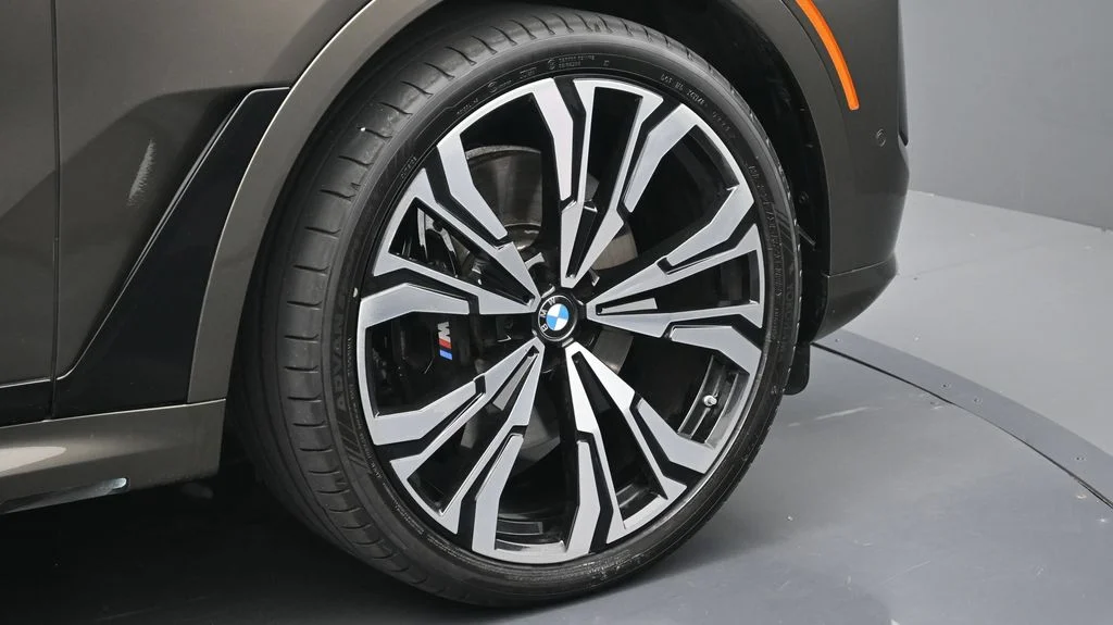 Certified Used 2025 Green BMW M60i image 6