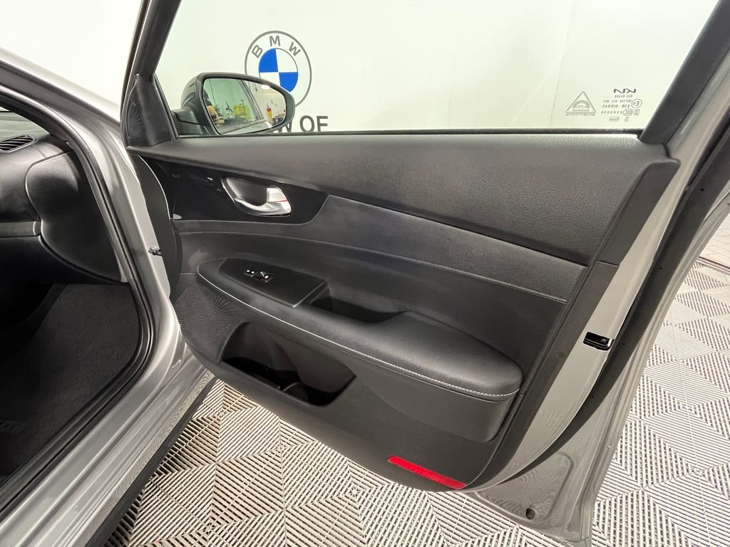 Used 2022 Gray Kia GT-Line image 24