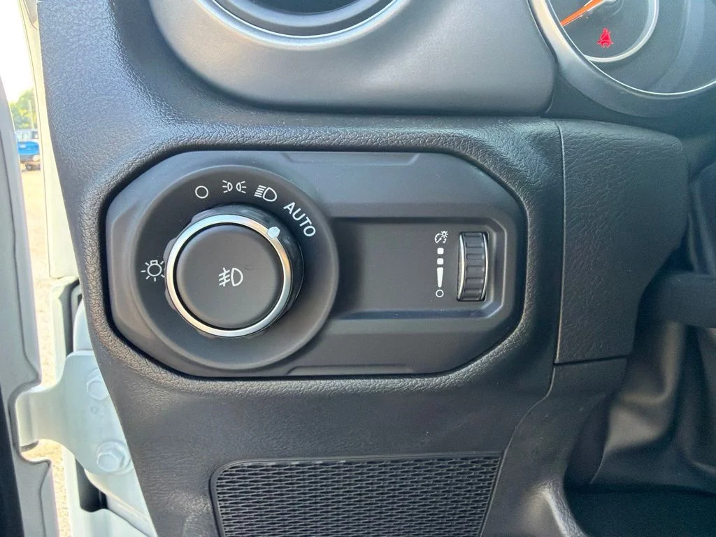 Used 2023 White Jeep Sport image 30