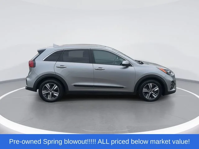 Used 2022 Gray Kia LXS image 9