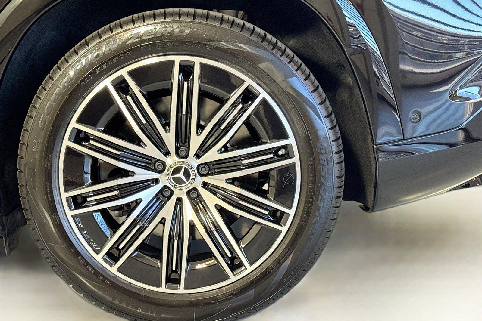 New 2026 Obsidian Black Metallic Mercedes-Benz EQS 400 image 29