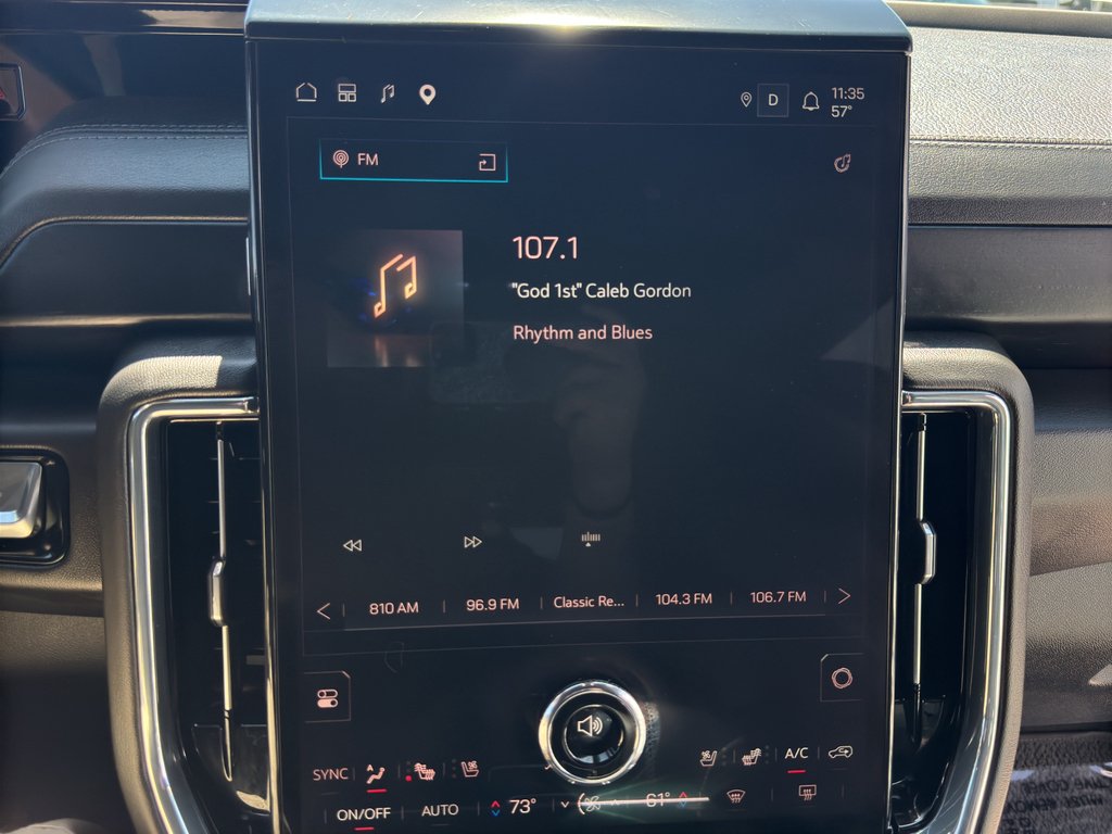 Used 2025 White GMC Denali image 30