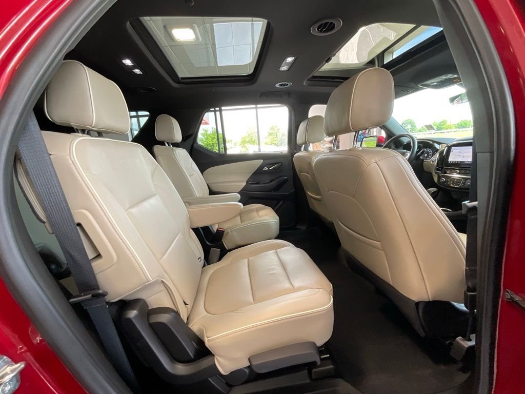 Used 2023 Red Chevrolet Premier image 20