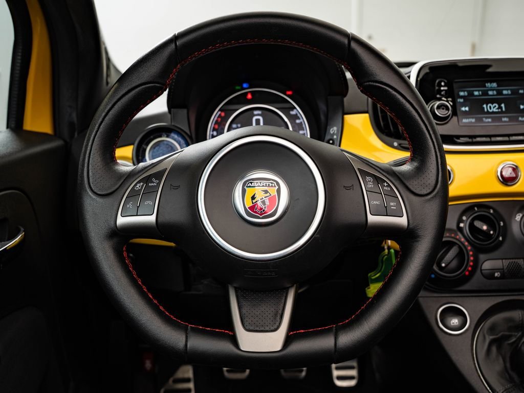 Used 2017 Giallo Moderna Perla (Pearl Yellow Tri-Coat) FIAT Abarth image 39