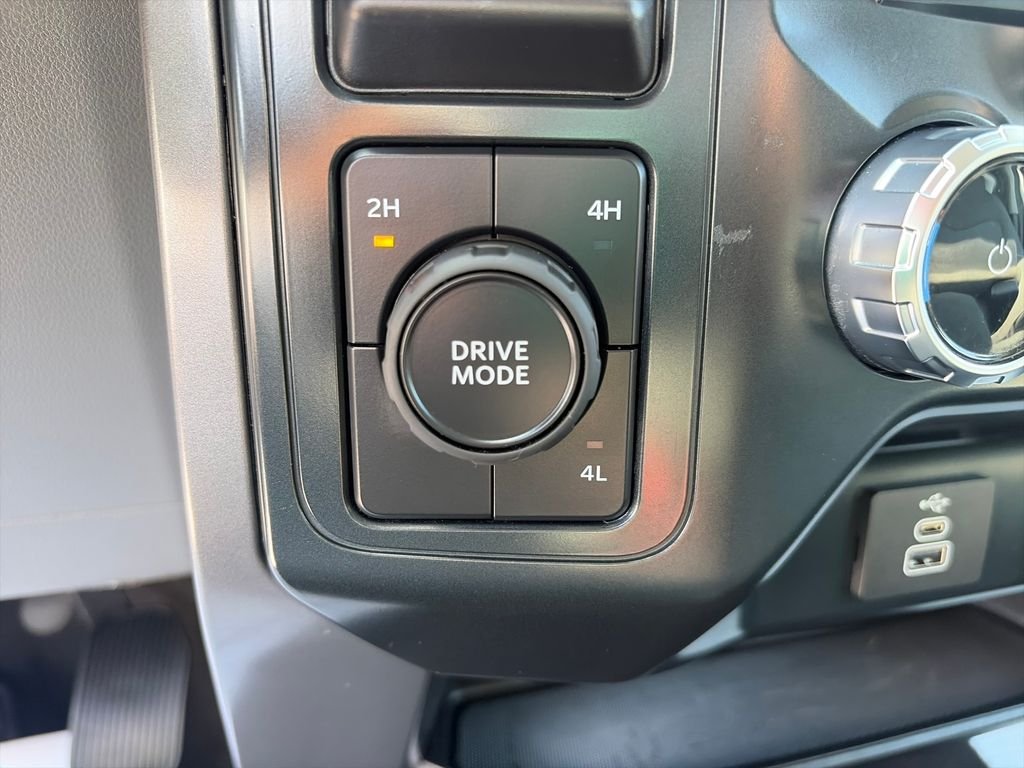 Used 2025 White Ford XLT image 33