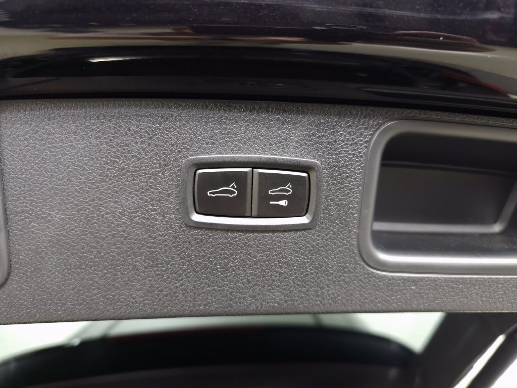 Used 2018 Jet Black Metallic Porsche S image 8