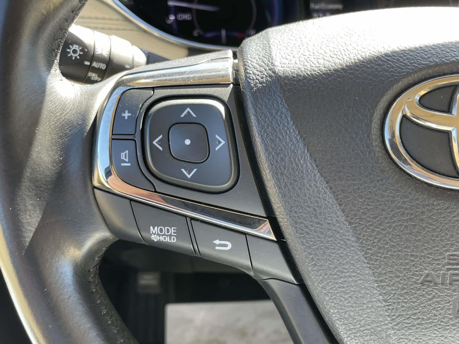 Used 2013 Sizzling Crimson Mica Toyota Limited image 39