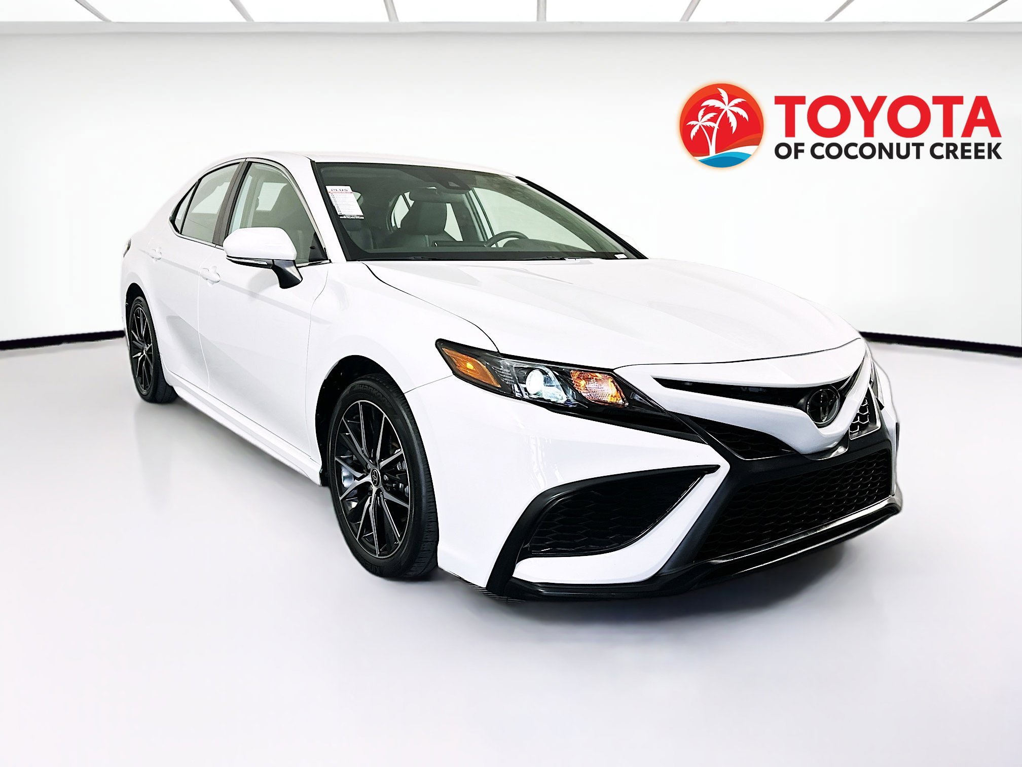 2023 Toyota Camry thumbnail 3