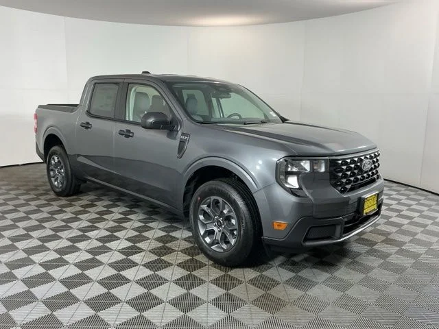 New 2026 Carbonized Gray Metallic Ford XLT image 3