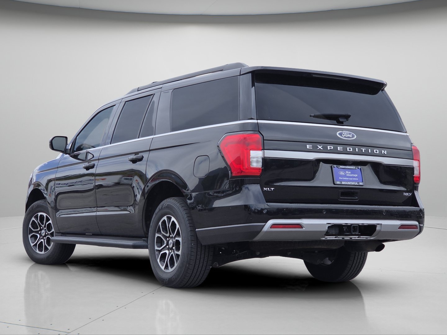 Certified Used 2024 Black Metallic Ford XLT image 19
