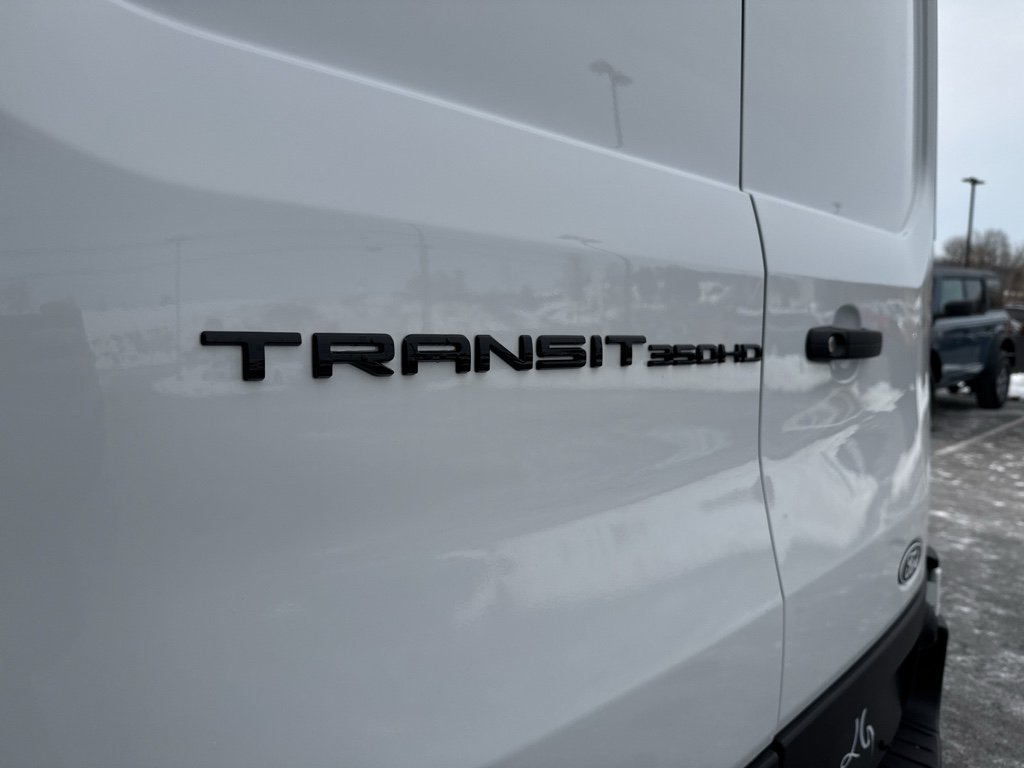 New 2026 Oxford White Ford Base w/9,950 lb. GVWR image 32