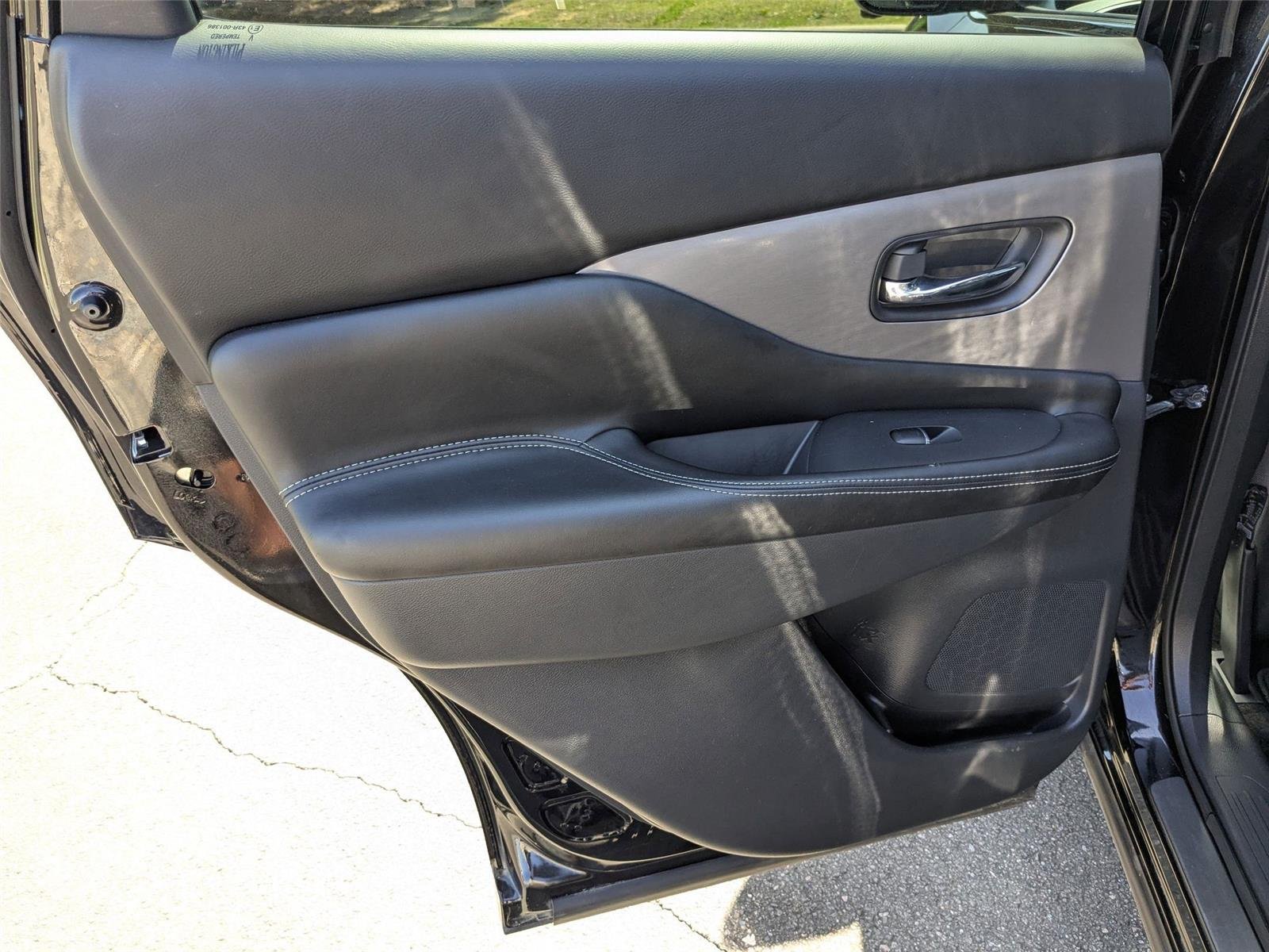 Used 2023 Super Black Nissan SL image 33