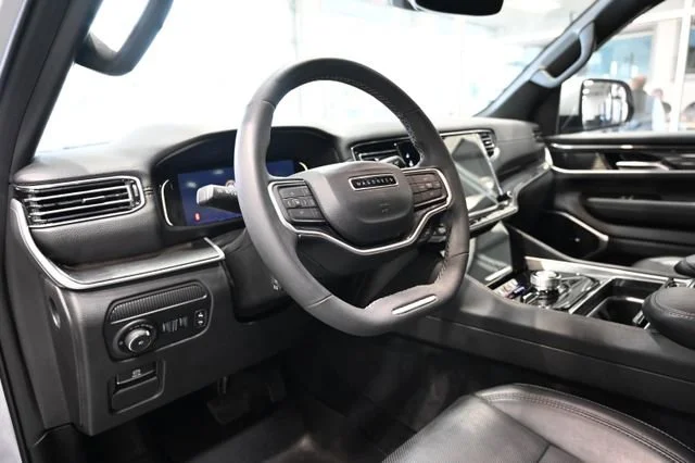 Used 2022  Jeep Series I image 24