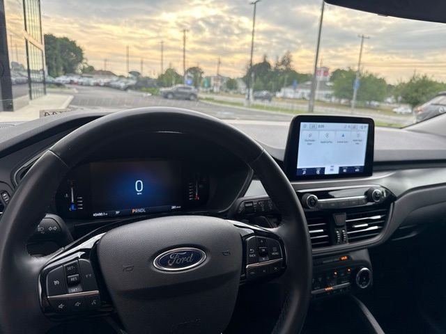 Used 2024 Black Metallic Ford Active image 19