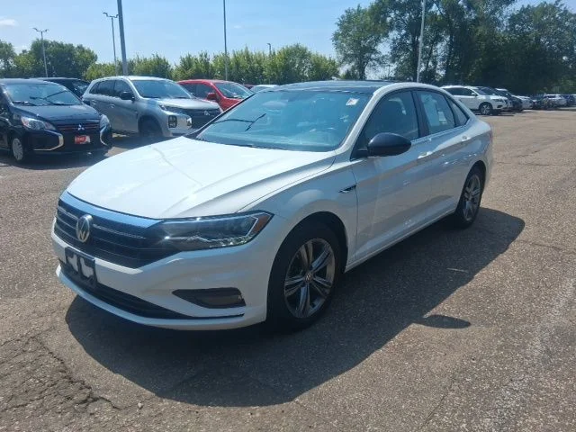 Used 2019 Pure White Volkswagen R-Line image 1