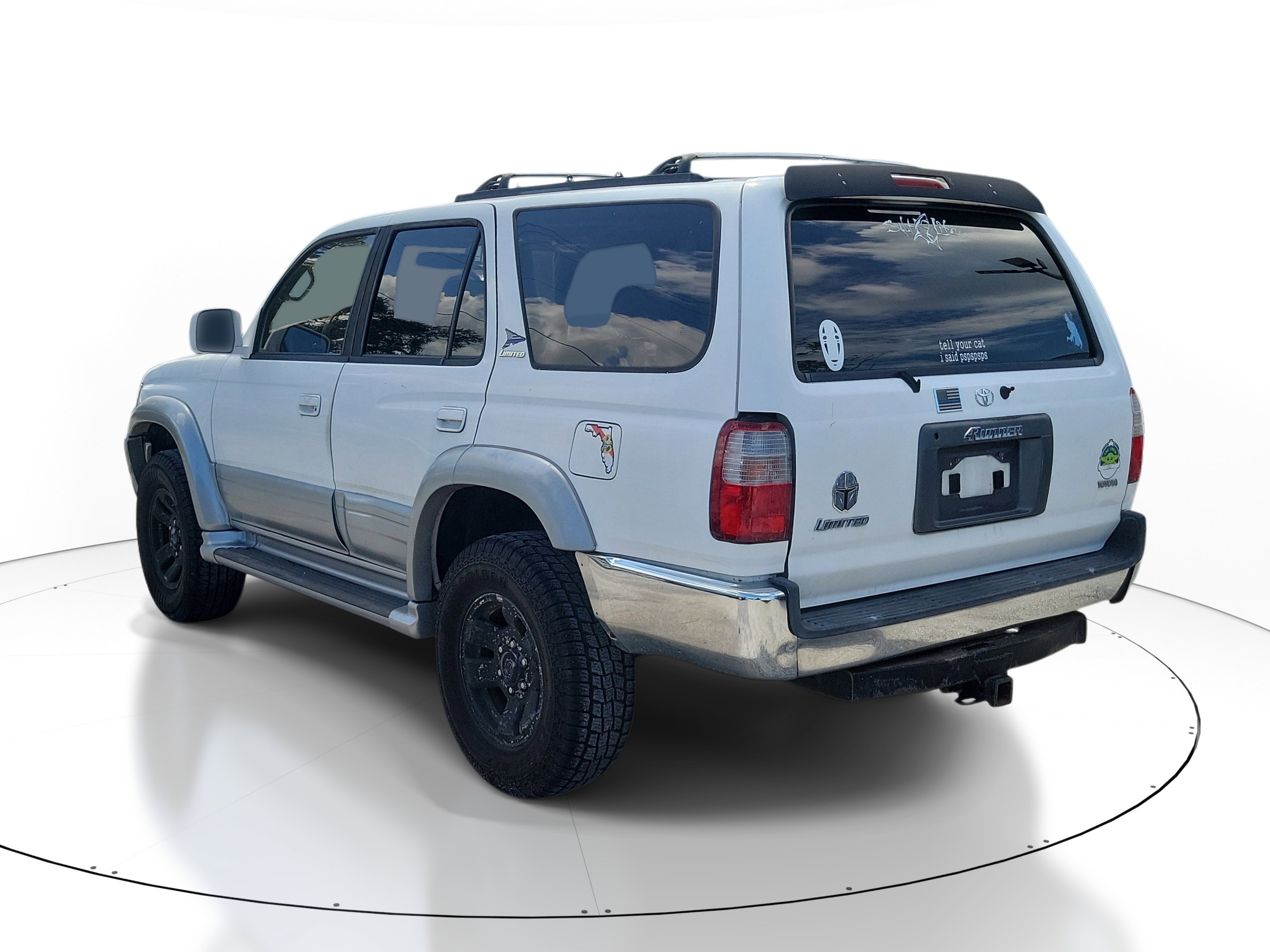Used 1998  Toyota Limited image 3