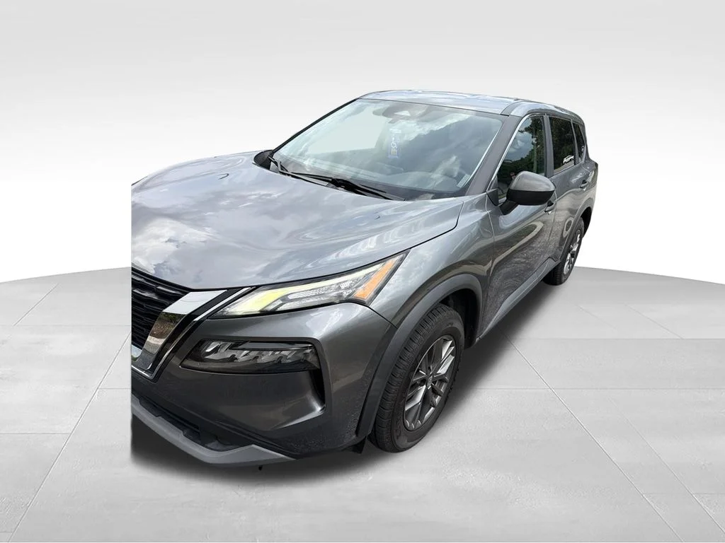Used 2023 Gray Nissan S image 3