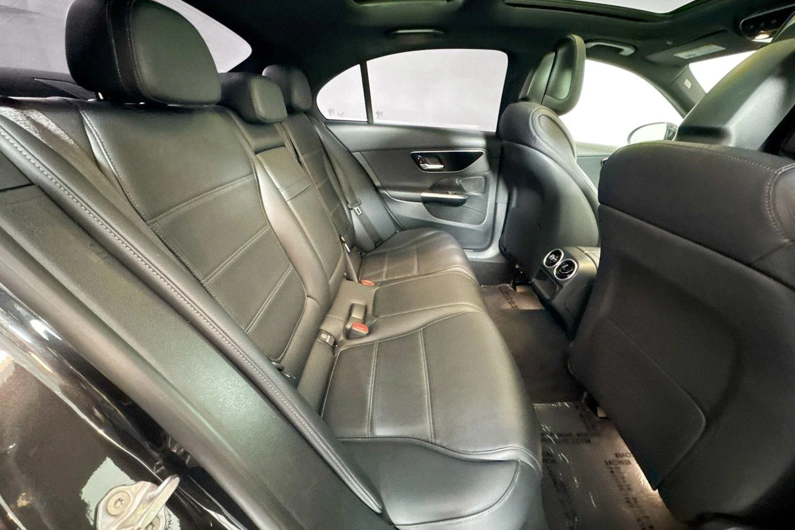 Used 2022 Graphite Grey Metallic Mercedes-Benz C 300 image 26