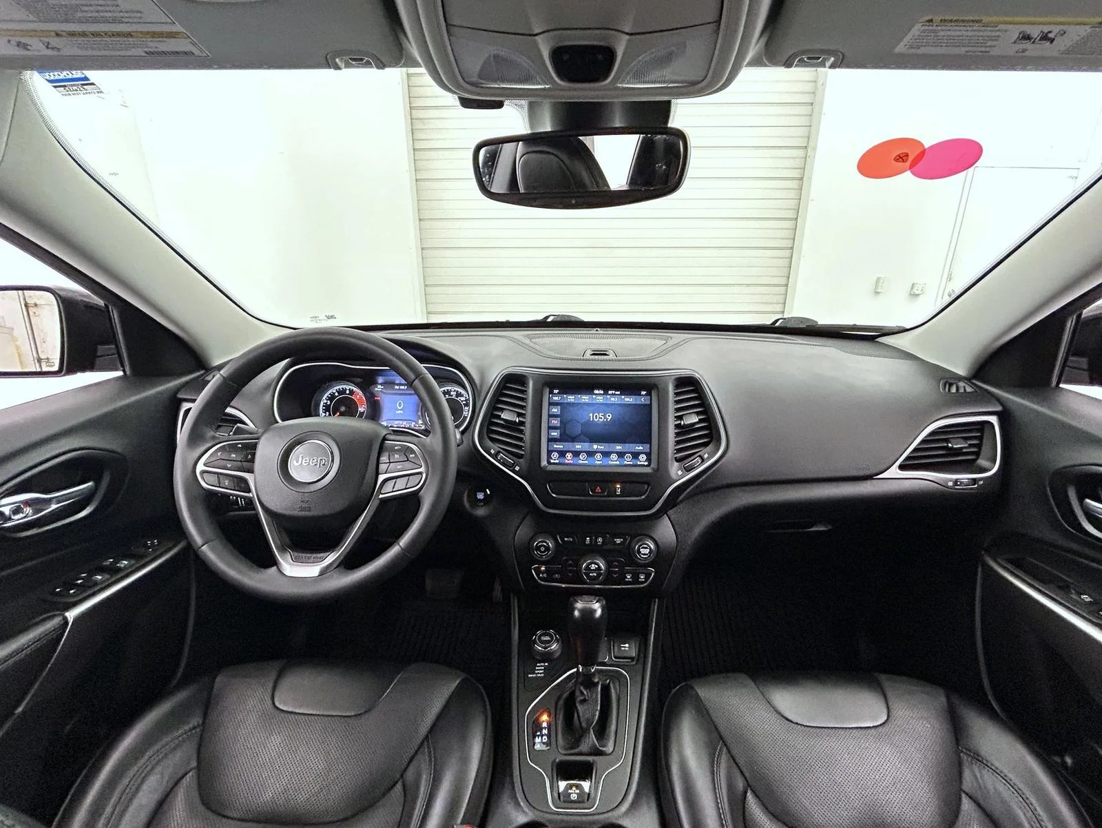 Used 2022 Gray Jeep Latitude Lux image 13