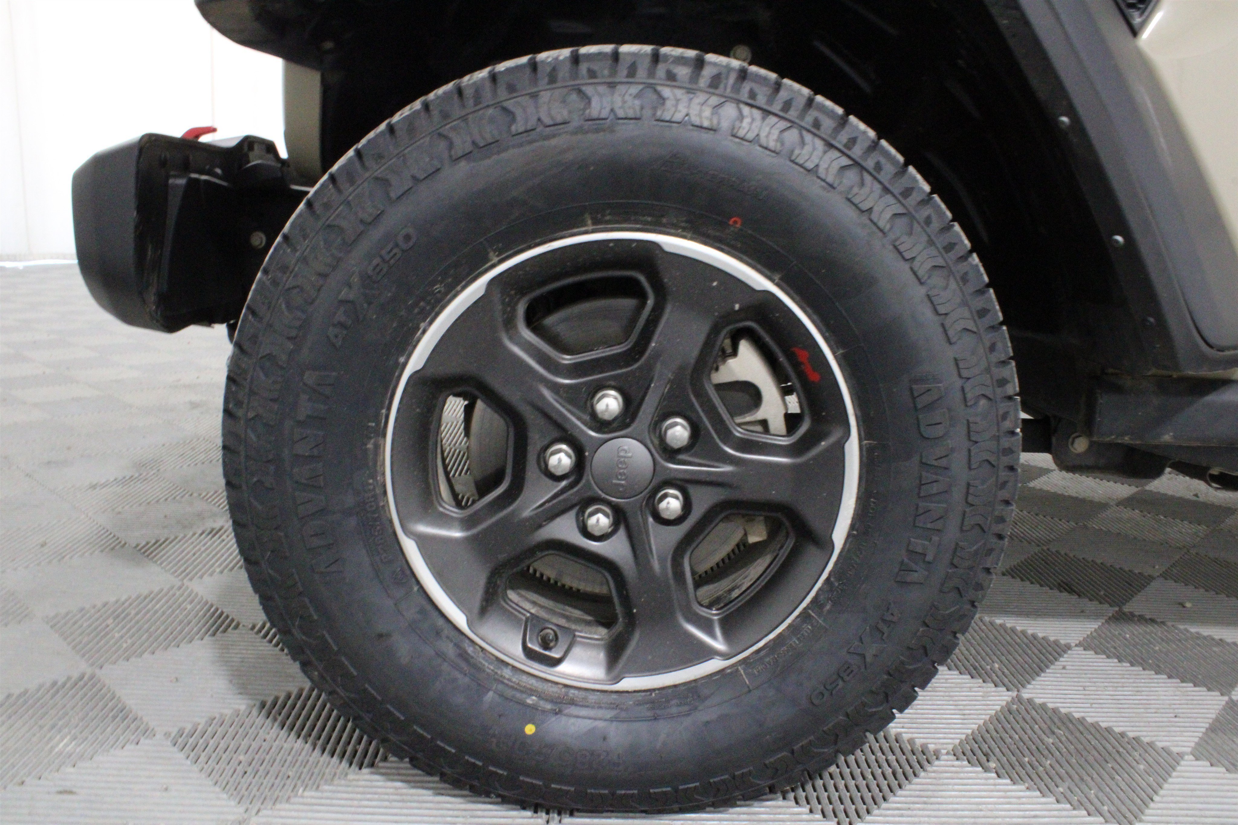 Used 2022 Limited Edition Gobi Clearcoat Jeep Rubicon image 33